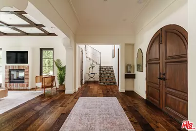 16037 Junaluska Way, Pacific Palisades, CA 90272 - Photo 3