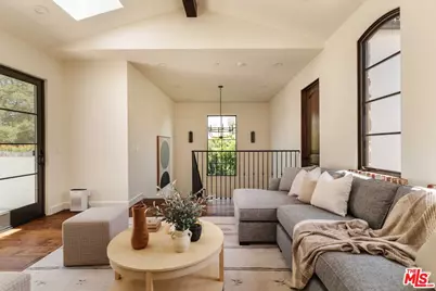 16037 Junaluska Way, Pacific Palisades, CA 90272 - Photo 15