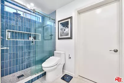 739 Lorraine Blvd #103, Los Angeles, CA 90005 - Photo 21