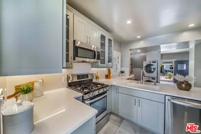 123 Wavecrest Ave, Venice, CA 90291 - Photo 17