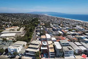 472 Rosecrans Ave, Manhattan Beach, CA 90266 - Photo 3