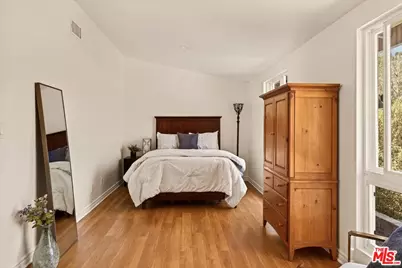 17248 Warrington Dr, Granada Hills, CA 91344 - Photo 21
