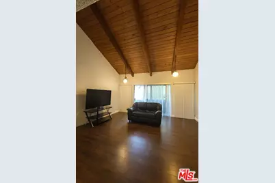 8601 International Ave #210, Canoga Park, CA 91304 - Photo 5