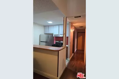 8601 International Ave #210, Canoga Park, CA 91304 - Photo 7