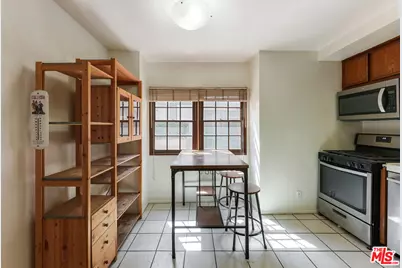 11940 Weddington St #17, Valley Village, CA 91607 - Photo 7