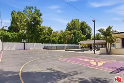 17211 Parthenia St, Northridge, CA 91325 - Photo 13
