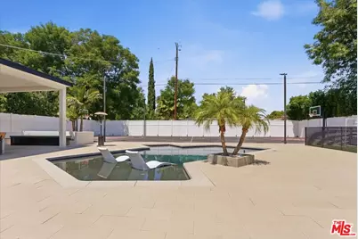 17211 Parthenia St, Northridge, CA 91325 - Photo 7