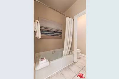 521 Montana Ave #103, Santa Monica, CA 90403 - Photo 19