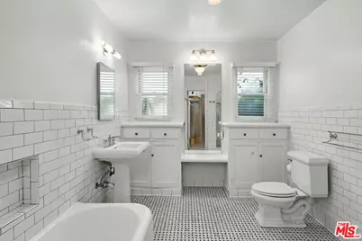 1262 S Burnside Ave, Los Angeles, CA 90019 - Photo 23