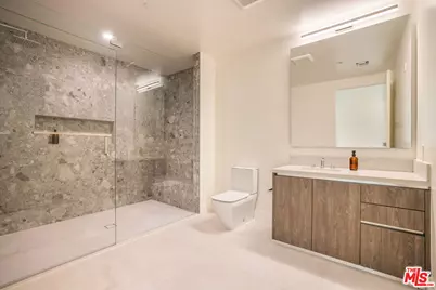 425 N Palm Dr #103, Beverly Hills, CA 90210 - Photo 23
