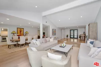 18360 Lake Encino Dr, Encino, CA 91316 - Photo 9