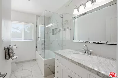 10416 Glory Ave, Tujunga, CA 91042 - Photo 17