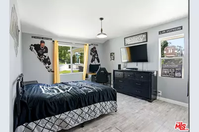 10416 Glory Ave, Tujunga, CA 91042 - Photo 21