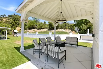 10416 Glory Ave, Tujunga, CA 91042 - Photo 35