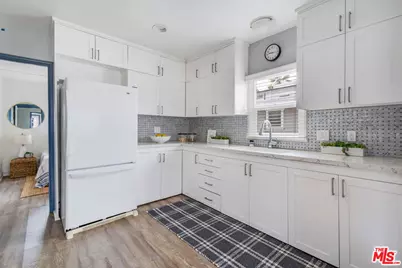 1025 2nd St, Hermosa Beach, CA 90254 - Photo 9