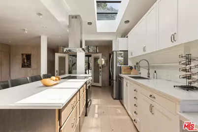 454 Stassi Ln, Santa Monica, CA 90402 - Photo 5