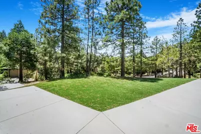 1021 Teakwood Dr, Lake Arrowhead, CA 92352 - Photo 7