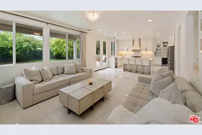 26518 Swan Ln, Canyon Country, CA 91387 - Photo 3