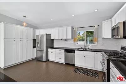 6292 Lubao Ave, Woodland Hills, CA 91367 - Photo 13