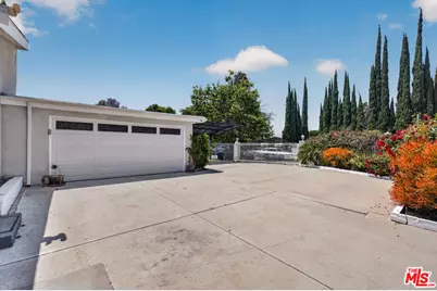 6292 Lubao Ave, Woodland Hills, CA 91367 - Photo 33