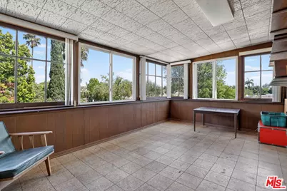 180 S Las Palmas Ave, Los Angeles, CA 90004 - Photo 51