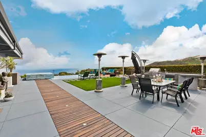 1334 Charmel Pl, Pacific Palisades, CA 90272 - Photo 33