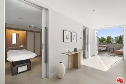 9200 Wilshire Blvd #Ph1E, Beverly Hills, CA 90212 - Photo 11