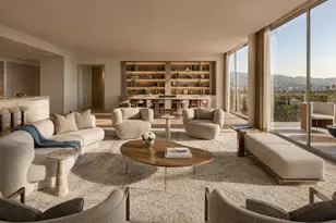 9200 Wilshire Blvd, Beverly Hills, CA 90212 - Photo 1