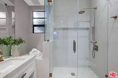 745 Sunset Ave, Venice, CA 90291 - Photo 21
