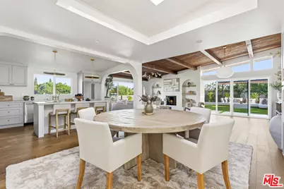 4600 Don Quixote Dr, Los Angeles, CA 90008 - Photo 13