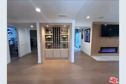 2670 Claray Dr, Los Angeles, CA 90077 - Photo 9