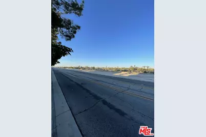 55 E Avenue R Ave #R, Palmdale, CA 93550 - Photo 3