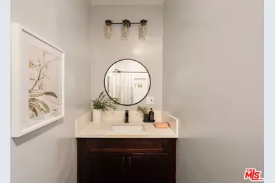 2345 W 30th St, Los Angeles, CA 90018 - Photo 31