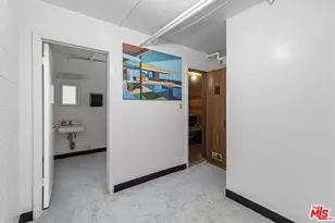 12801 Moorpark St, Studio City, CA 91604 - Photo 29