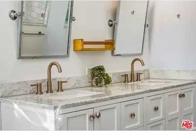 29500 Heathercliff Rd #105, Malibu, CA 90265 - Photo 35