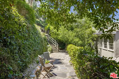 5630 Spreading Oak Dr, Los Angeles, CA 90068 - Photo 39