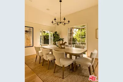 102 N Laurel Ave, Los Angeles, CA 90048 - Photo 7