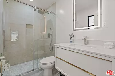 5253 Buffalo Ave, Sherman Oaks, CA 91401 - Photo 23