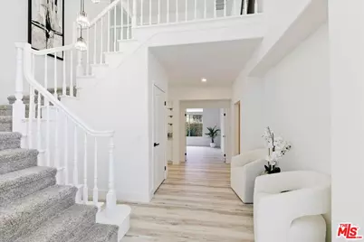 2211 Pebble Beach Trl, Oxnard, CA 93036 - Photo 21