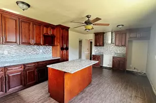 5717 4th Ave, Los Angeles, CA 90043 - Photo 11