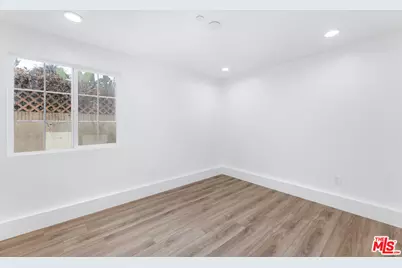 496 E 52nd St, Long Beach, CA 90805 - Photo 13