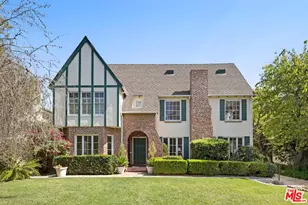 832 S Windsor Blvd, Los Angeles, CA 90005 - Photo 1