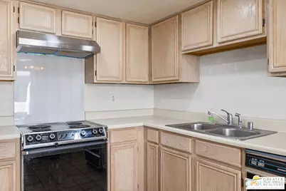 32505 Candlewood Dr #87, Cathedral City, CA 92234 - Photo 15