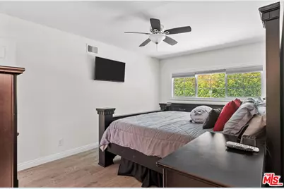 2517 E Phyllis St, Simi Valley, CA 93065 - Photo 15