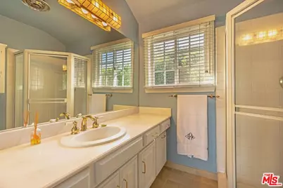 7815 Mulholland Dr, Los Angeles, CA 90046 - Photo 9
