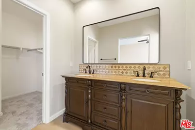 21789 Propello Dr, Santa Clarita, CA 91350 - Photo 19