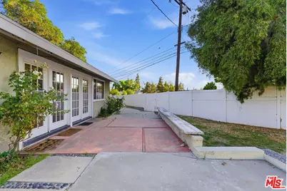 18445 Los Alimos St, Porter Ranch, CA 91326 - Photo 63