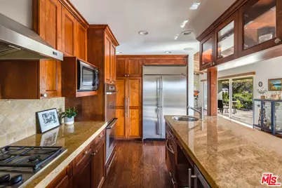 3823 Cody Rd, Sherman Oaks, CA 91403 - Photo 15