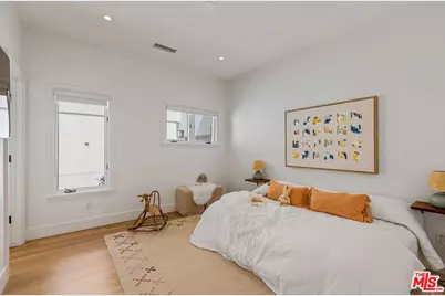 128 Roma Ct, Marina del Rey, CA 90292 - Photo 31