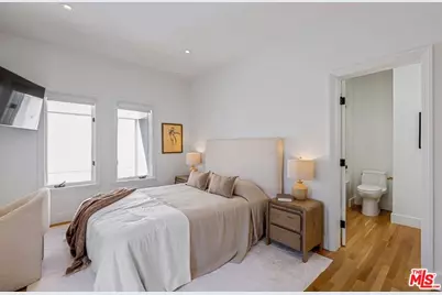 128 Roma Ct, Marina del Rey, CA 90292 - Photo 41